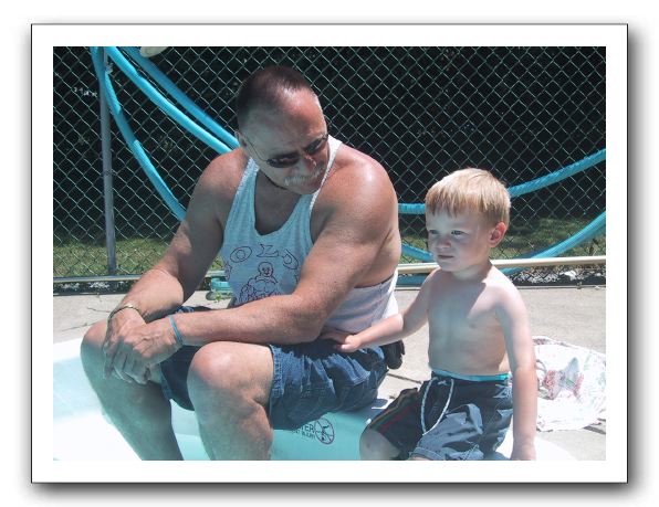 Papa & Quinn Get Ready for the Pool